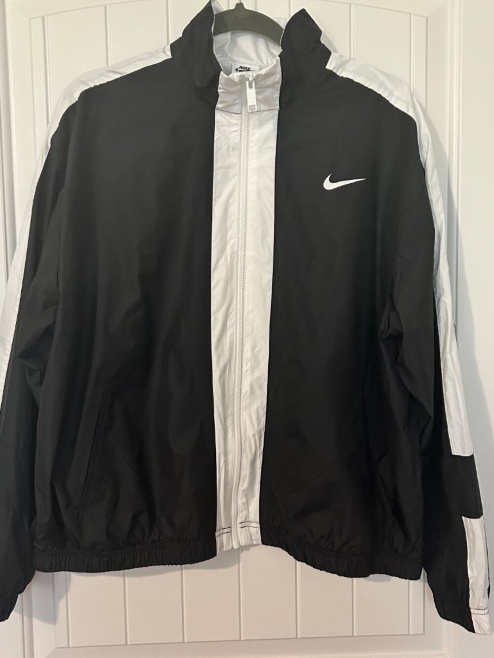 Nike Sportswear Repel Essential Jacket Women’s Black White Big Swoosh Streetwear